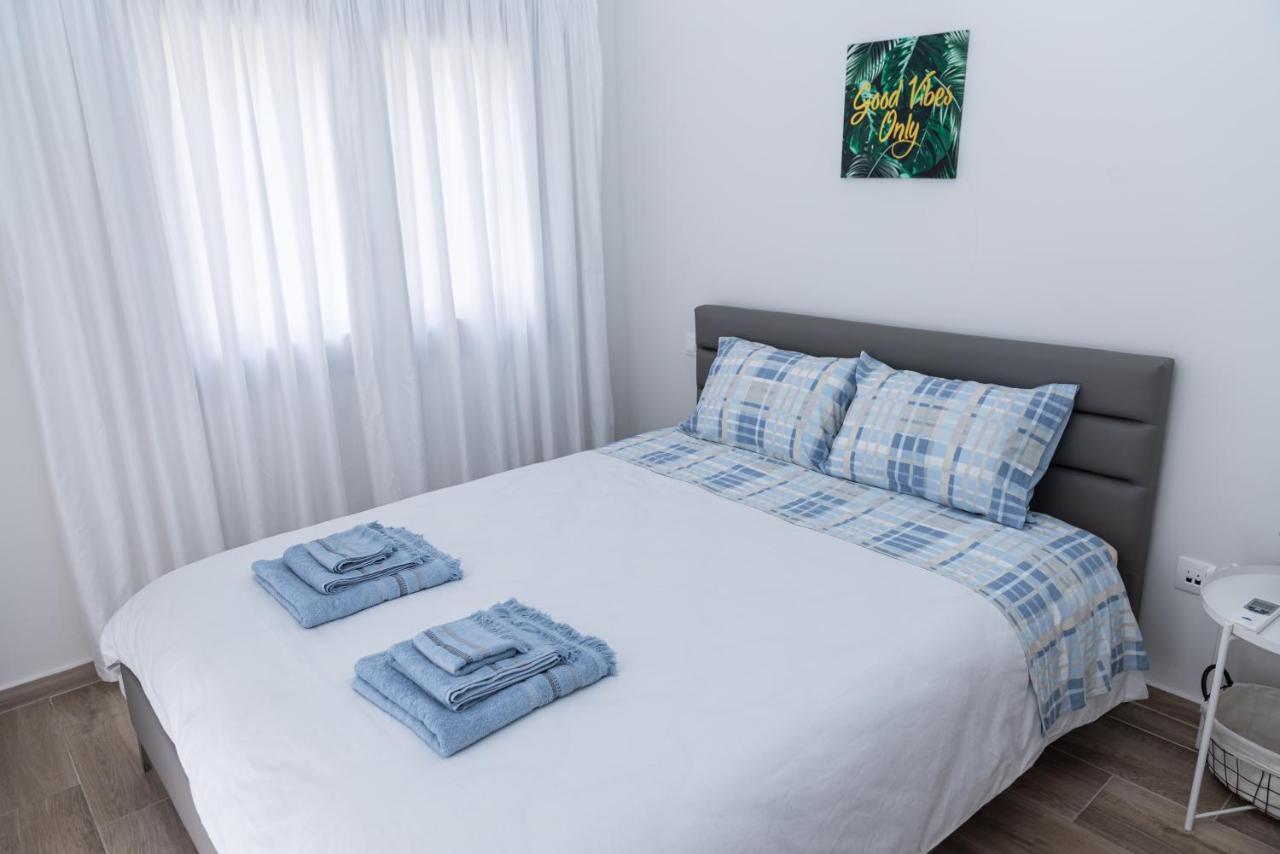 Design Apartment With Swimming Pool Near The Beach Афины Экстерьер фото