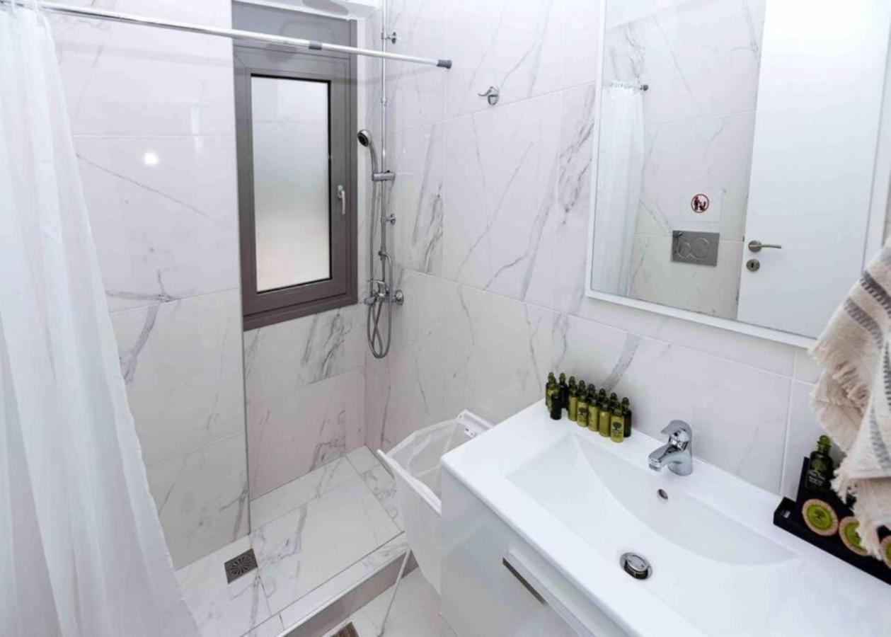 Design Apartment With Swimming Pool Near The Beach Афины Экстерьер фото